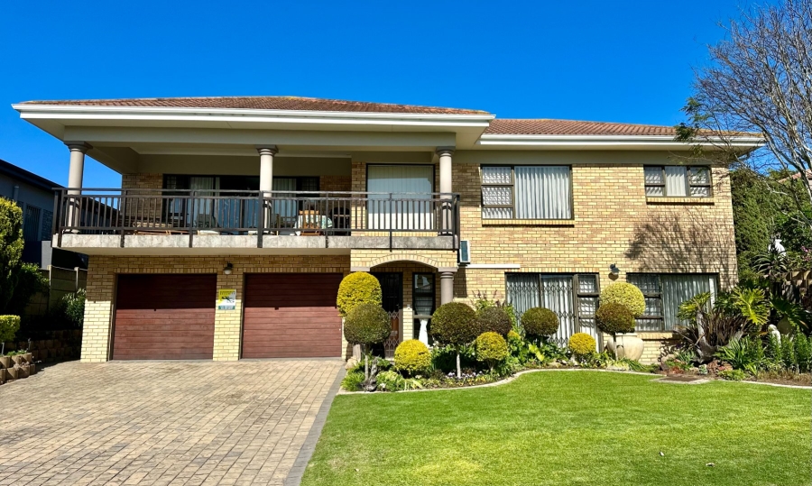 4 Bedroom Property for Sale in Fraaiuitsig Western Cape